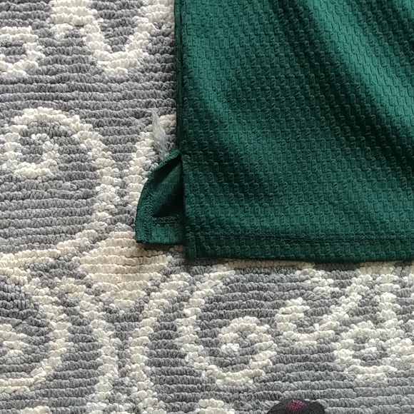 2/$16 CLEO ¾ SLEEVE & SLEEVELESS TOP - Picture 5 of 15